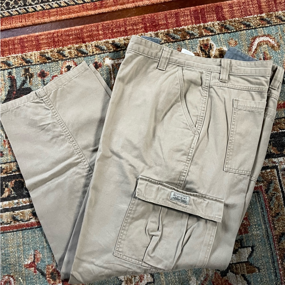 Mens Wrangler khaki pants